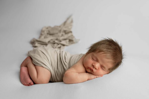 Newborn family photo session 